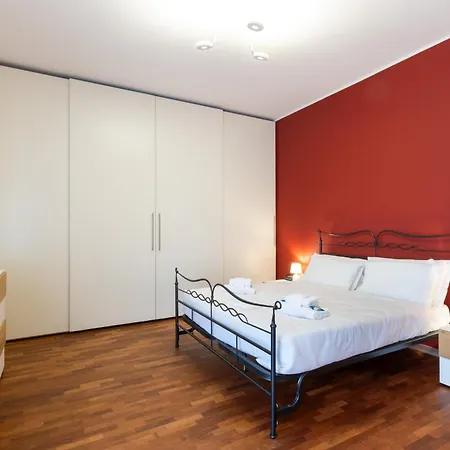Appartamento Al Colonnato - Vicinissimo Al Centro, Ideale Per Famiglie E Gruppi Di Amici Verona Exterior photo
